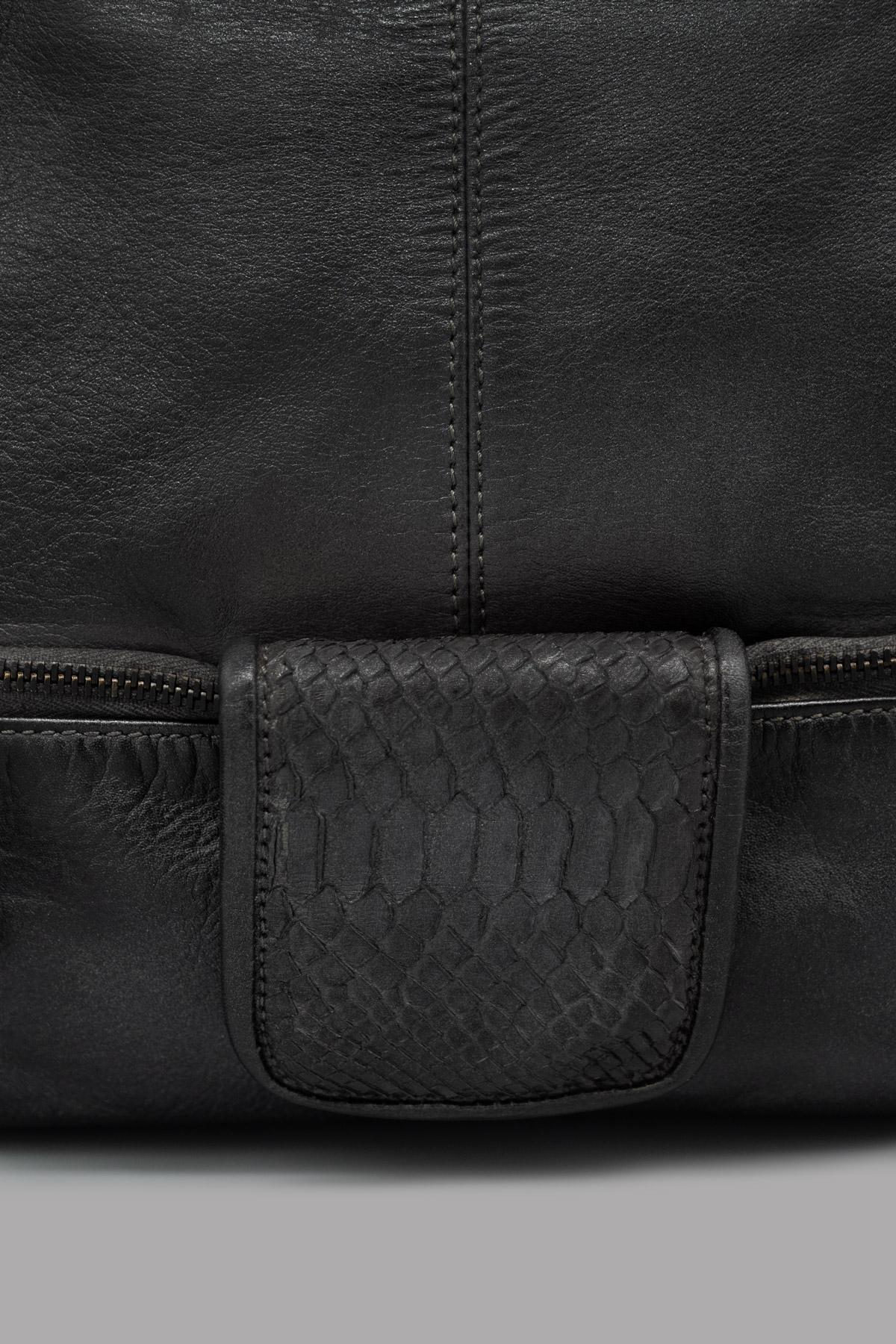 Sayuri black met